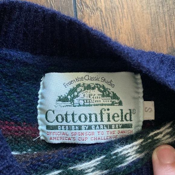 Multicolor Patterned Sweater - Picture 2 of 3